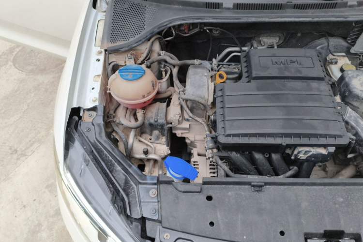 Used Volkswagen Santana 2015 Haval H6 1.6L Automatic Comfort Model Engine Bay Right
