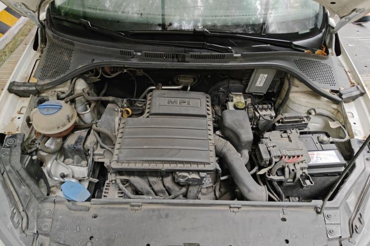 Used Volkswagen Santana 2015 Haval H6 1.6L Automatic Luxury Model Engine Bay