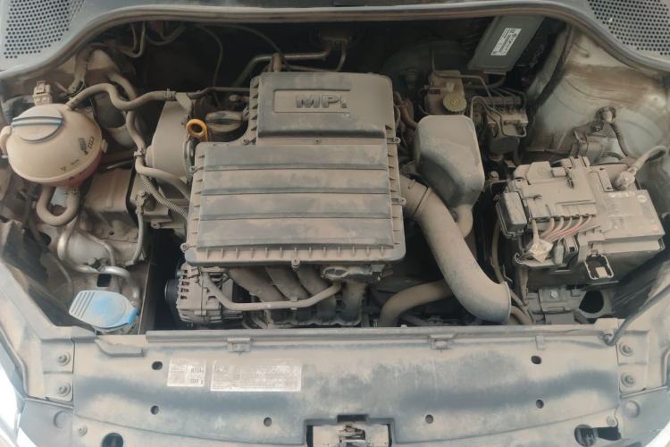 Used Volkswagen Santana 2015 1.4L Manual Fashion Edition Engine Bay