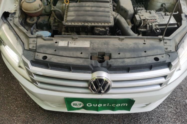 Used Volkswagen Santana 2015 1.6L Manual Fashion Edition Engine Bay