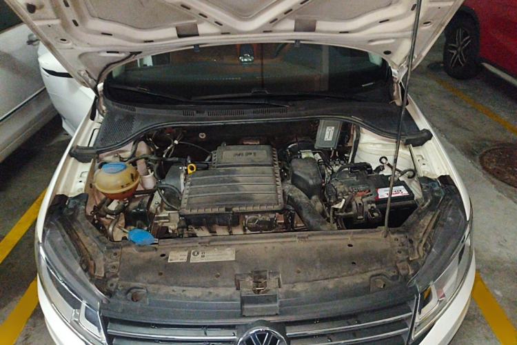 Used Volkswagen Santana 2015 Haval H6 1.6L Automatic Luxury Model Engine Bay