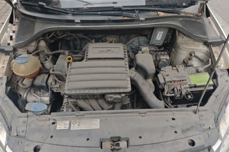 Used Volkswagen Santana 2015 1.4L Manual Fashion Edition Engine Bay