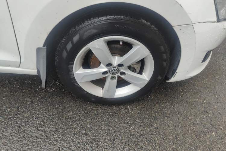 Used Volkswagen Santana 2015 1.6L Manual Comfort Edition Exterior 1