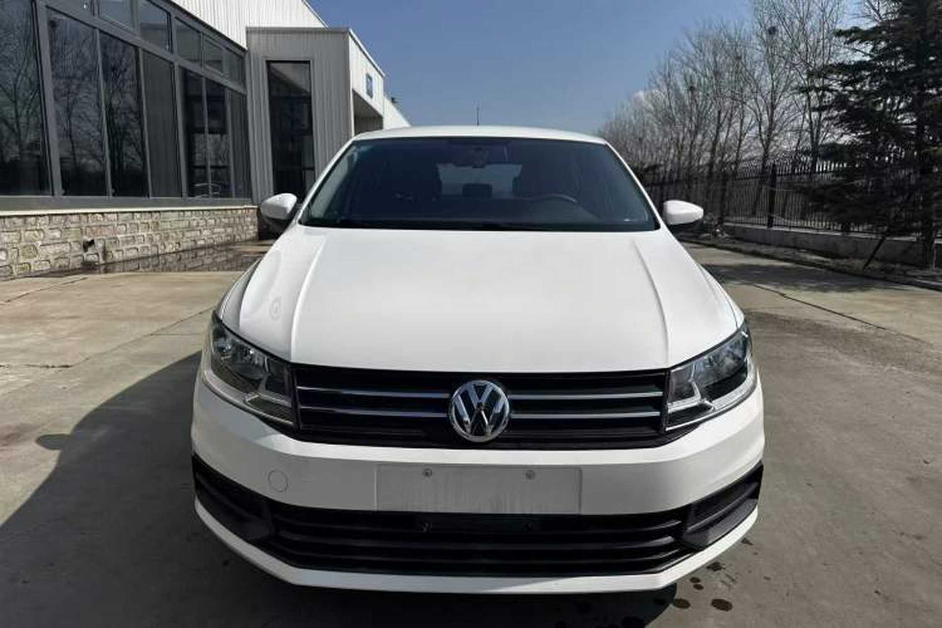 Used Volkswagen Santana 2015 Haval H6 1.6L Automatic Luxury Model Exterior 1