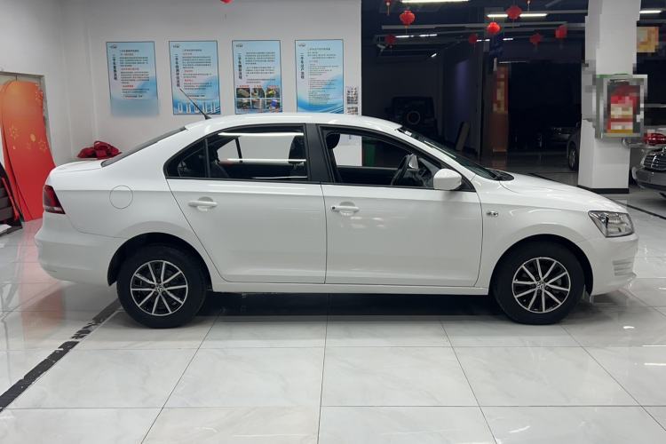 Used Volkswagen Santana 2015 1.4L Manual Fashion Edition Exterior 1