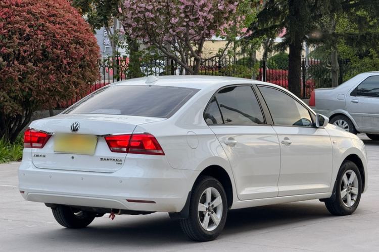 Used Volkswagen Santana 2015 1.6L Manual Fashion Edition Exterior 1