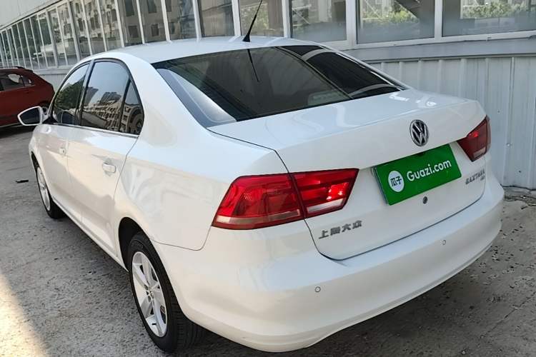 Used Volkswagen Santana 2015 1.6L Manual Comfort Edition Exterior 2