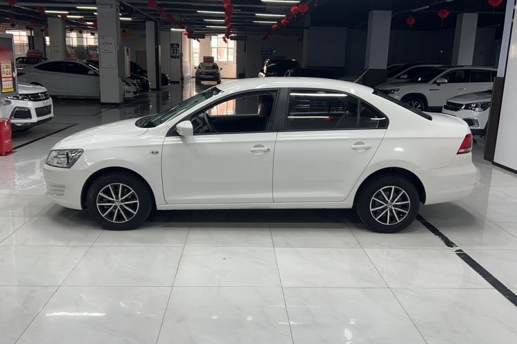 Used Volkswagen Santana 2015 1.4L Manual Fashion Edition Exterior 2