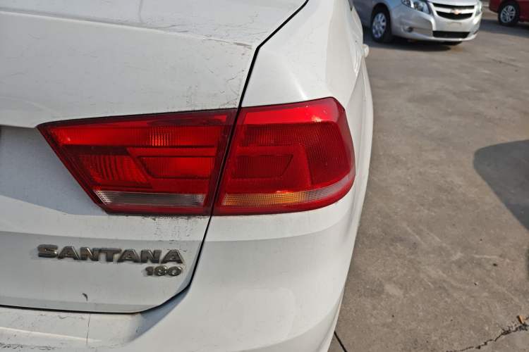 Used Volkswagen Santana 2015 1.6L Automatic Fashion Edition Exterior 2