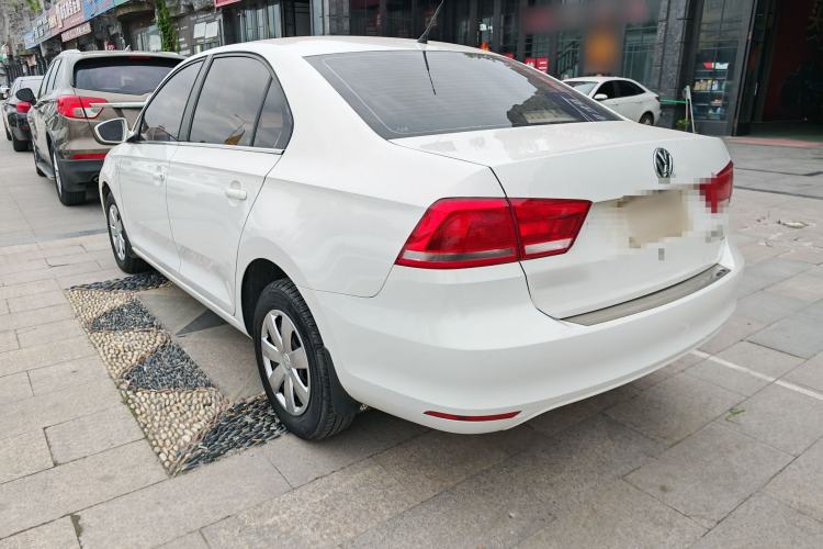 Used Volkswagen Santana 2015 1.6L Automatic Fashion Edition Exterior 2
