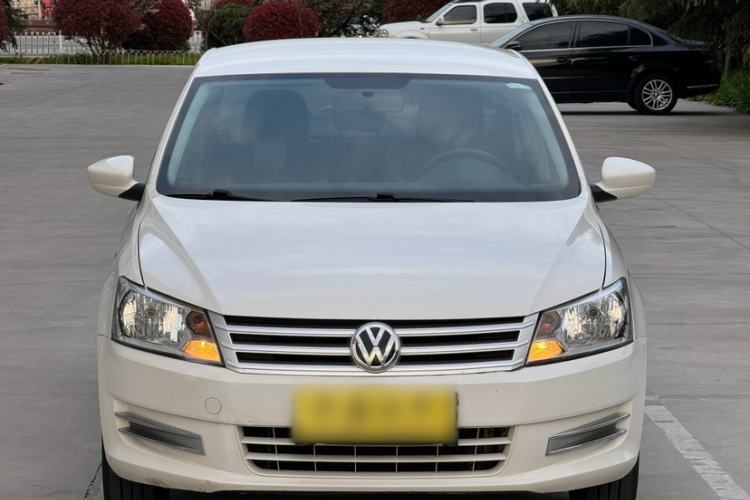 Used Volkswagen Santana 2015 1.6L Manual Fashion Edition Exterior 2