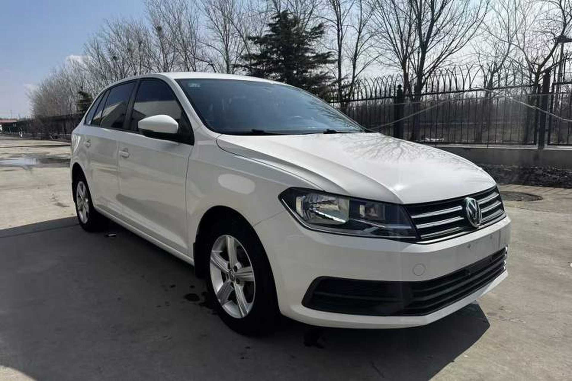 Used Volkswagen Santana 2015 Haval H6 1.6L Automatic Luxury Model Exterior 3