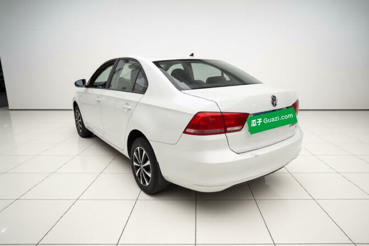 Used Volkswagen Santana 2015 1.6L Automatic Fashion Edition Exterior 3