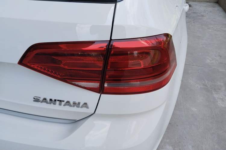 Used Volkswagen Santana 2015 Haval H6 1.6L Automatic Comfort Model Exterior 3