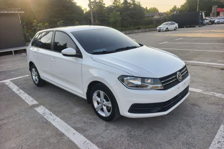 Used Volkswagen Santana 2015 HaoNa 1.6L Manual Fashion Edition Exterior 3