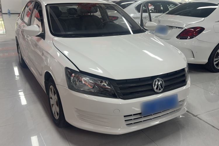 Used Volkswagen Santana 2015 1.6L Automatic Fashion Edition Exterior 4