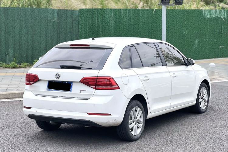 Used Volkswagen Santana 2015 Haval H6 1.6L Automatic Comfort Model Exterior 4