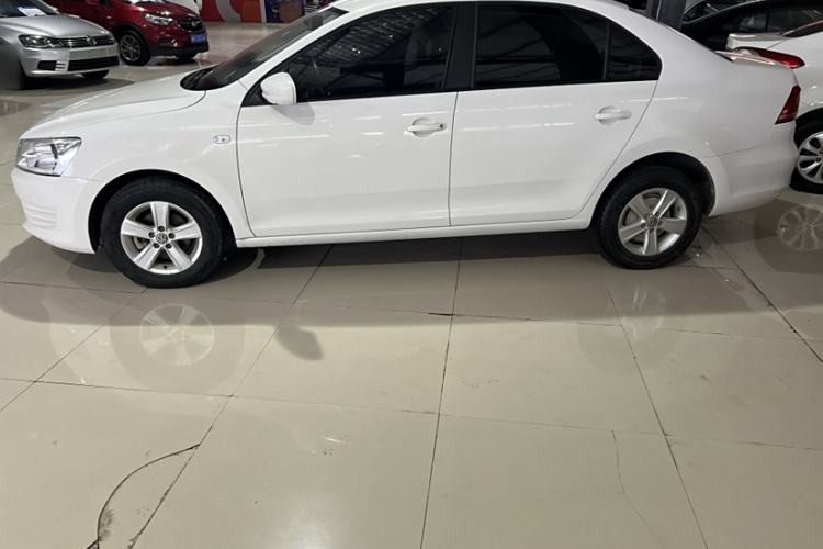 Used Volkswagen Santana 2015 1.4L Manual Fashion Edition Exterior 8