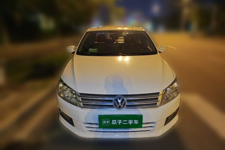 Used Volkswagen Santana 2015 1.6L Manual Comfort Edition Front