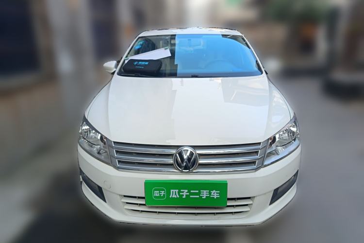 Used Volkswagen Santana 2015 1.4L Manual Comfort Edition Front