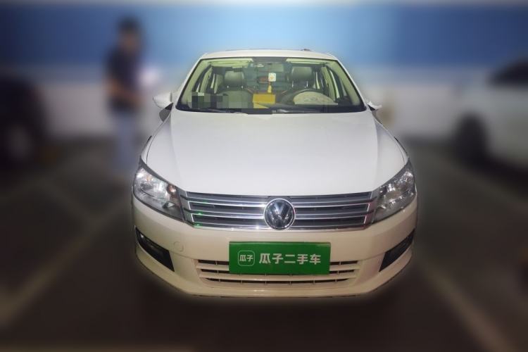 Used Volkswagen Santana 2015 1.6L Manual Comfort Edition Front