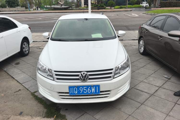 Used Volkswagen Santana 2015 1.6L Manual Fashion Edition Front