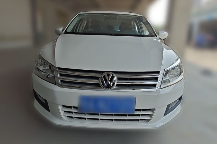 Used Volkswagen Santana 2015 1.6L Automatic Comfort Edition Front