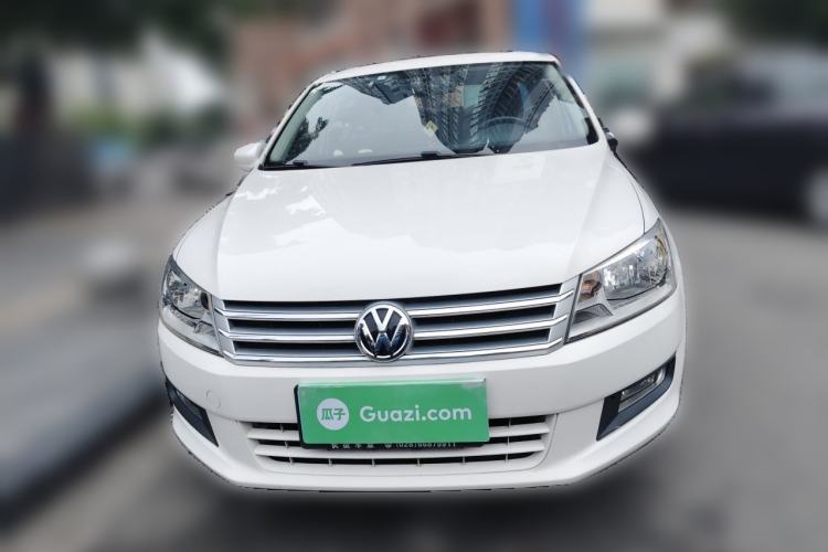 Used Volkswagen Santana 2015 1.6L Manual Comfort Edition Front