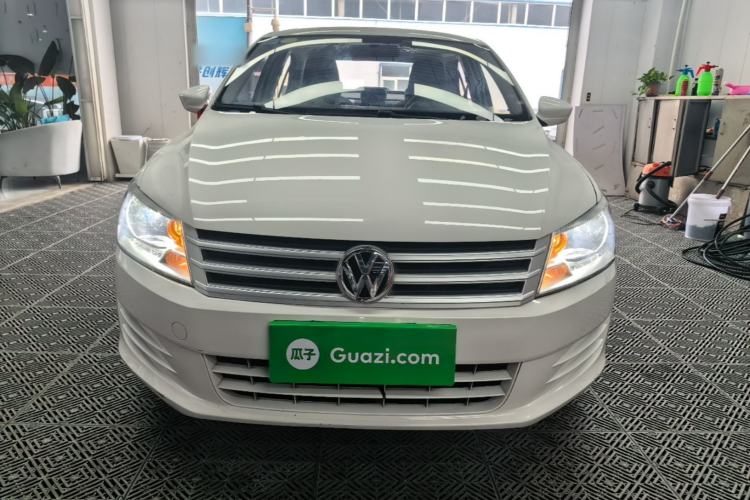 Used Volkswagen Santana 2015 1.6L Manual Fashion Edition Front