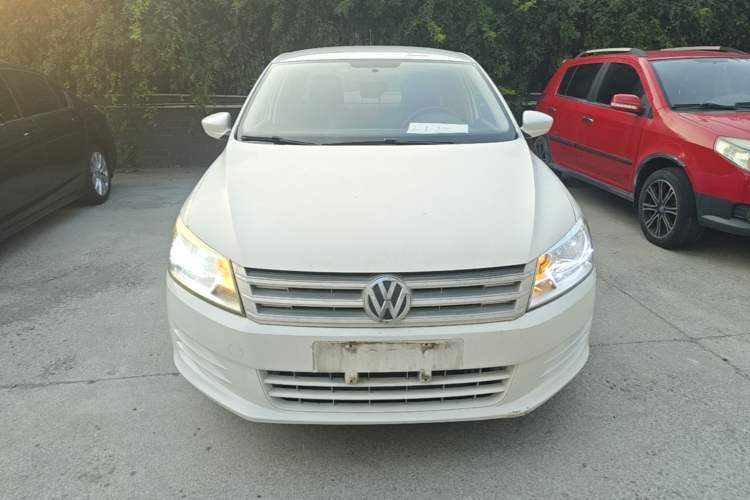 Used Volkswagen Santana 2015 1.6L Manual Fashion Edition Front