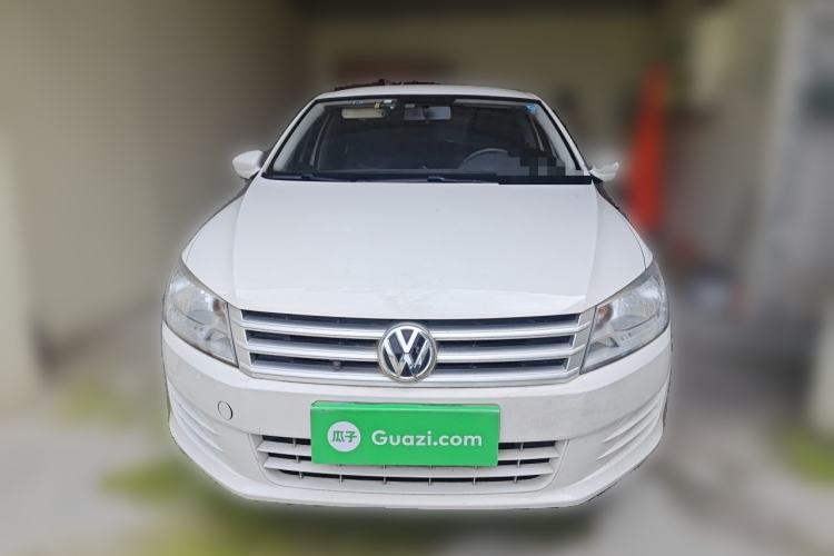 Used Volkswagen Santana 2015 1.6L Manual Fashion Edition Front