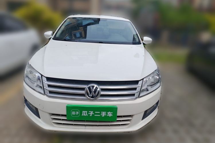 Used Volkswagen Santana 2015 1.6L Manual Comfort Edition Front