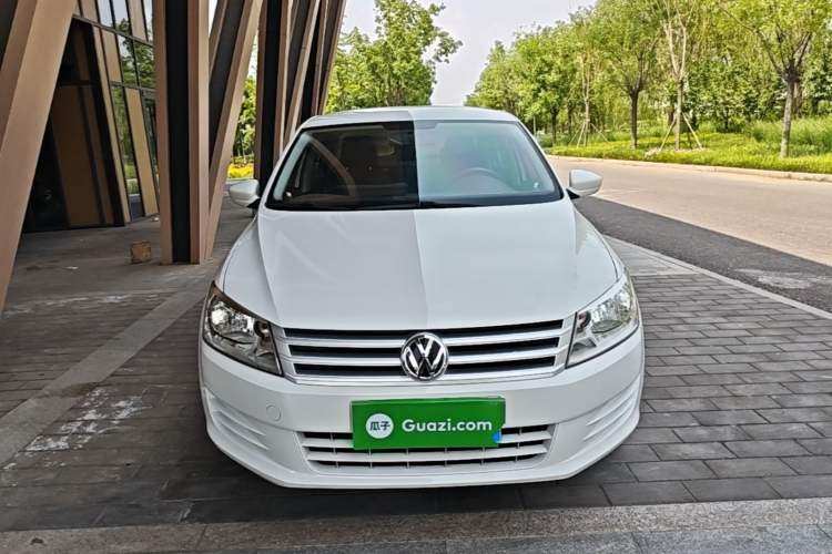 Used Volkswagen Santana 2015 1.6L Manual Fashion Edition Front