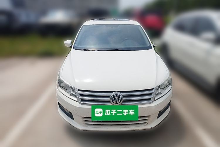 Used Volkswagen Santana 2015 1.6L Manual Comfort Edition Front
