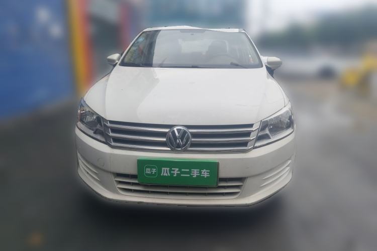 Used Volkswagen Santana 2015 1.6L Manual Fashion Edition Front