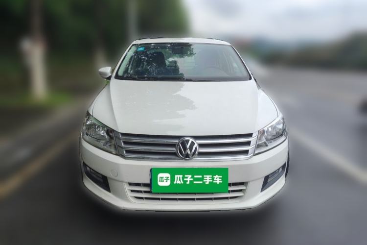 Used Volkswagen Santana 2015 1.6L Manual Comfort Edition Front