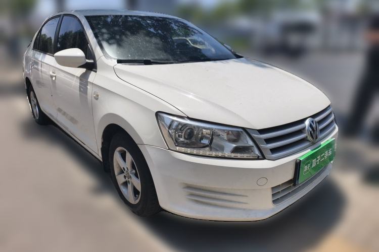 Used Volkswagen Santana 2015 1.6L Manual Fashion Edition Front Right 45 Deg