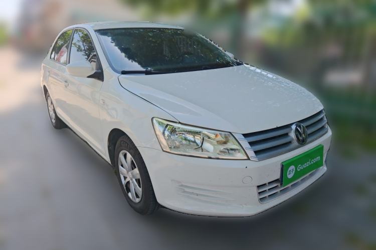 Used Volkswagen Santana 2015 1.6L Manual Fashion Edition Front Right 45 Deg