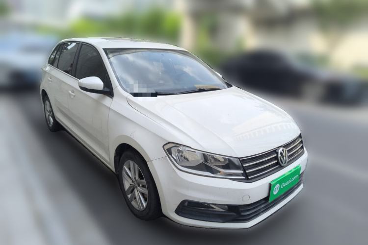 Used Volkswagen Santana 2015 Haval H9 1.6L Manual Comfort Edition Front Right 45 Deg