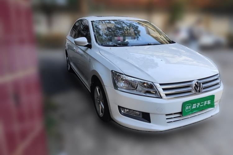 Used Volkswagen Santana 2015 1.6L Manual Comfort Edition Front Right 45 Deg