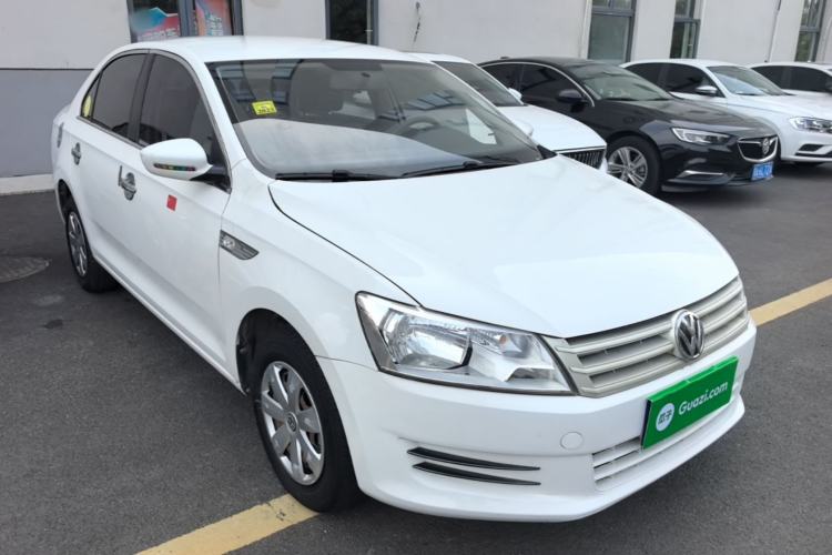 Used Volkswagen Santana 2015 1.4L Manual Fashion Edition Front Right 45 Deg