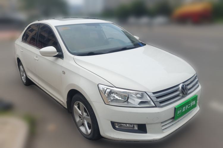 Used Volkswagen Santana 2015 1.6L Automatic Comfort Edition Front Right 45 Deg