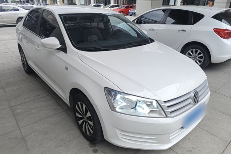 Used Volkswagen Santana 2015 1.4L Manual Fashion Edition Front Right 45 Deg