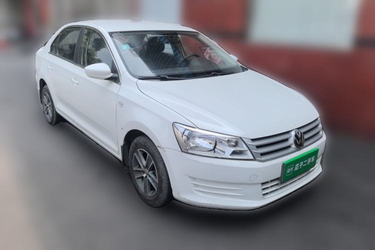 Used Volkswagen Santana 2015 1.6L Manual Fashion Edition Front Right 45 Deg
