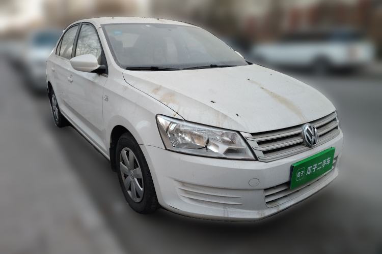 Used Volkswagen Santana 2015 1.6L Automatic Fashion Edition Front Right 45 Deg