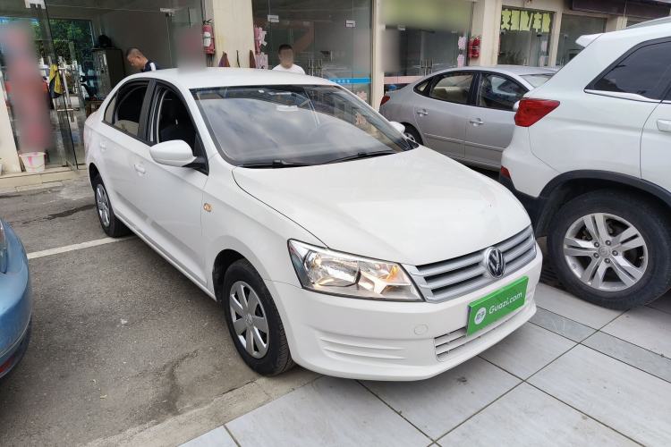 Used Volkswagen Santana 2015 1.4L Manual Fashion Edition Front Right 45 Deg