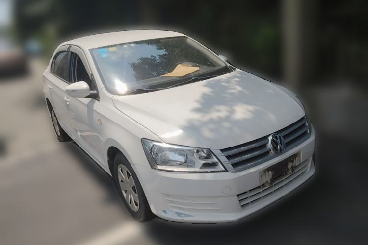 Used Volkswagen Santana 2015 1.6L Manual Fashion Edition Front Right 45 Deg