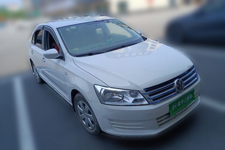 Used Volkswagen Santana 2015 HaoNa 1.6L Manual Fashion Edition Front Right 45 Deg