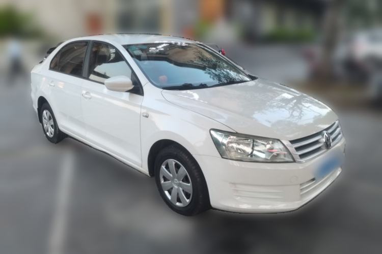 Used Volkswagen Santana 2015 1.6L Manual Fashion Edition Front Right 45 Deg
