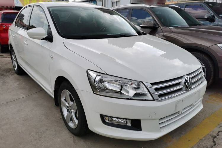 Used Volkswagen Santana 2015 1.6L Manual Comfort Edition Front Right 45 Deg